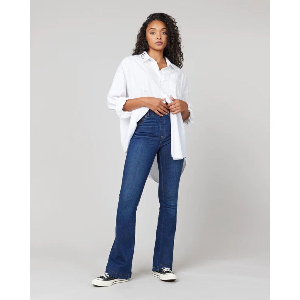 SPANX EveryWear Flare Jeans Size Medium High Rise - Picture 1 of 8